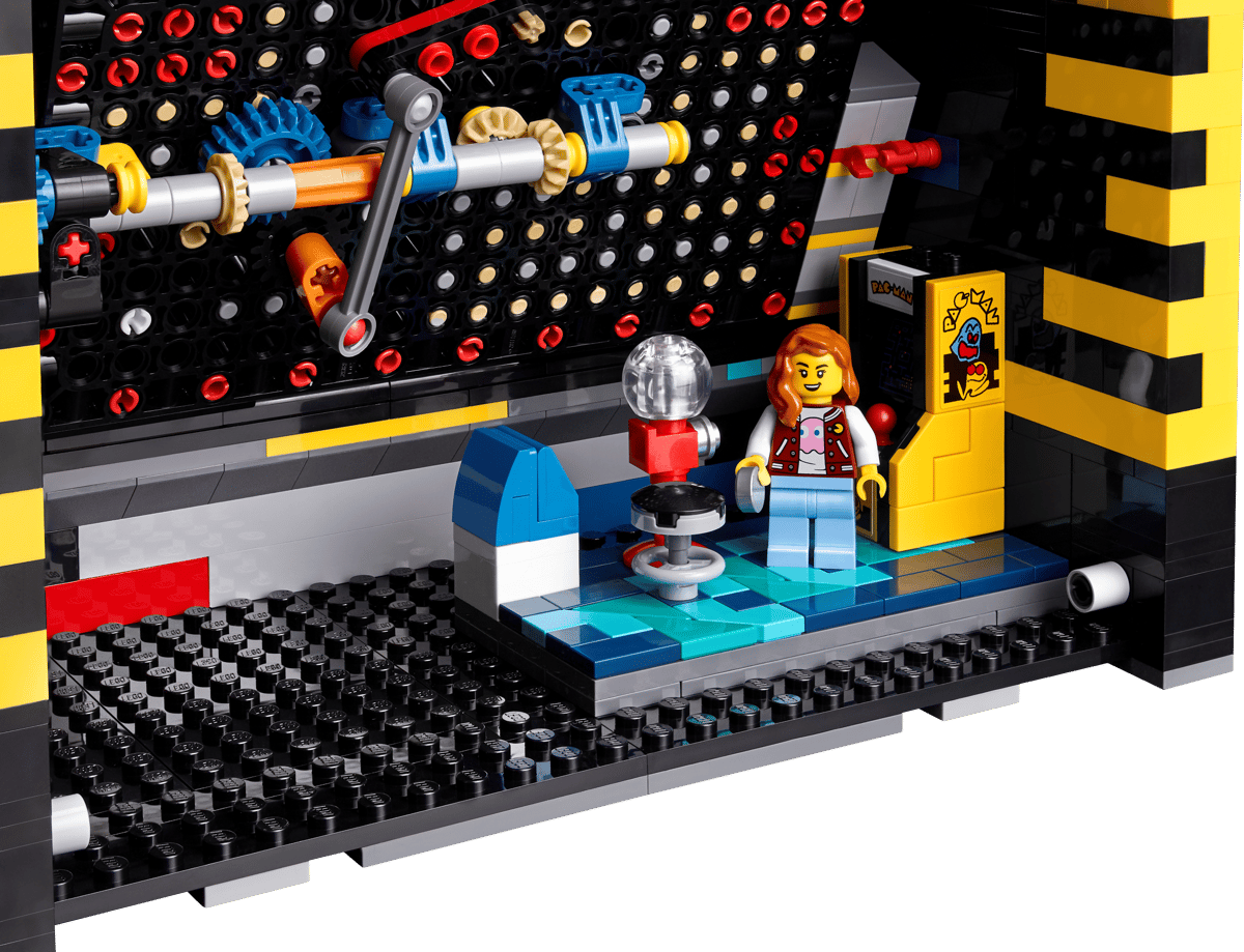 The Nostalgic PAC-MAN Arcade LEGO Cabinet Set | BrickmonVault - Image 4