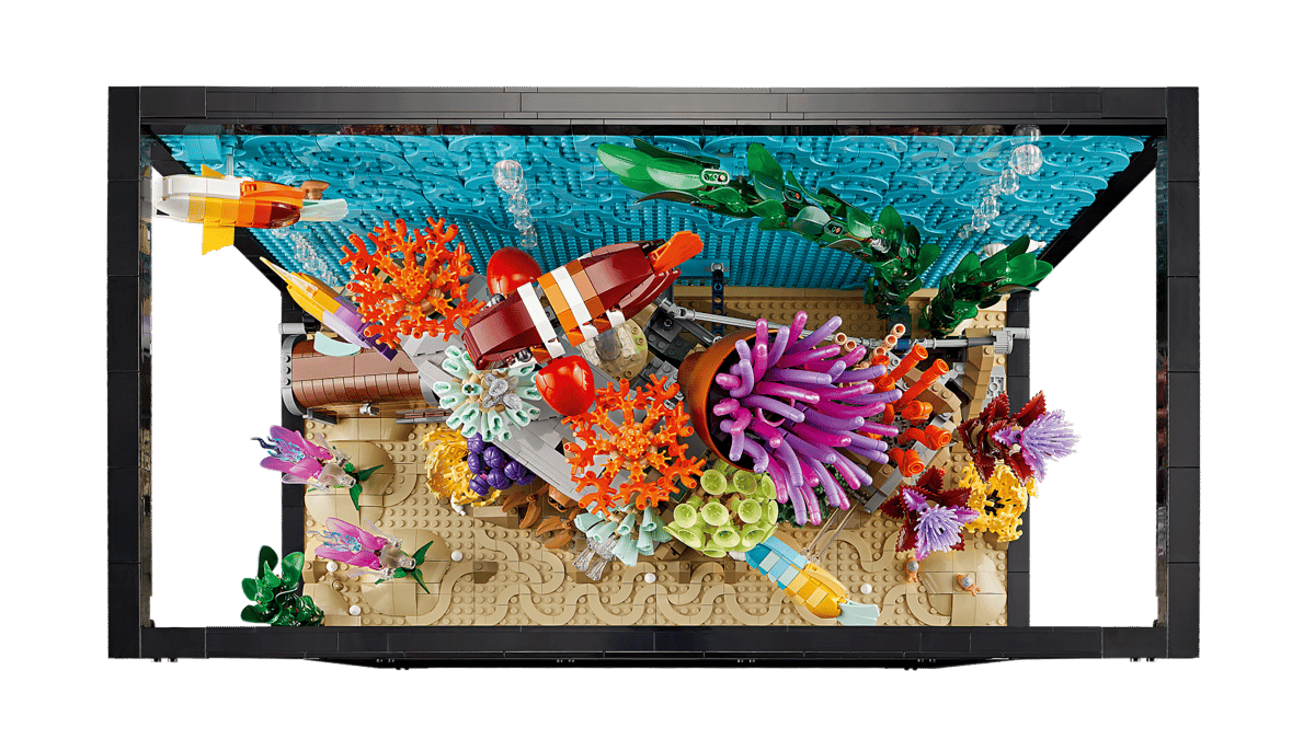 The Stunning LEGO Aquarium Set Tropical Marine Diorama | BrickmonVault - Image 2