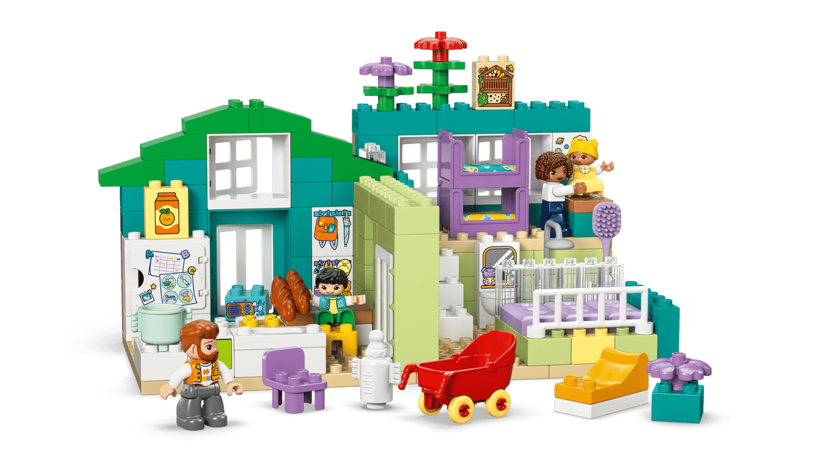 Stunning 3-in-1 Modern House LEGO Family Set | BrickmonVault - Image 2