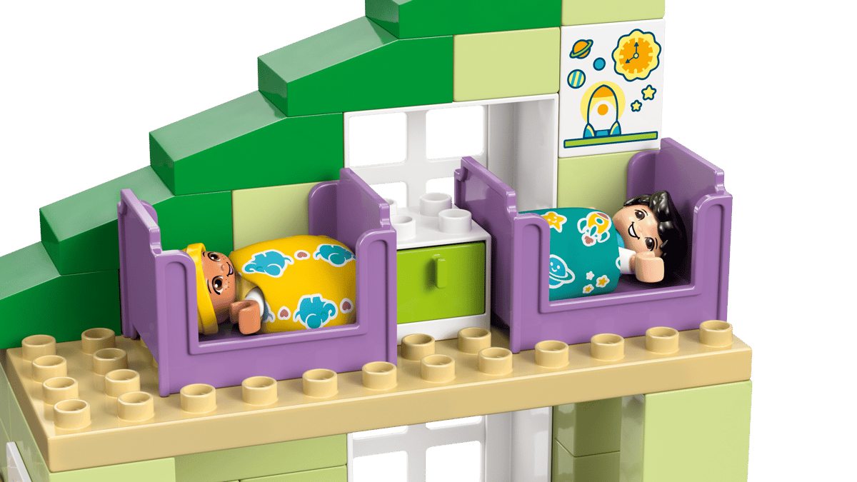 Stunning 3-in-1 Modern House LEGO Family Set | BrickmonVault - Image 4