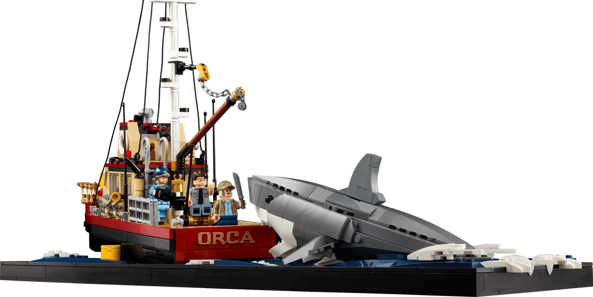 The Breathtaking LEGO Jaws Shark Cinema Display Model | BrickmonVault - Image 2