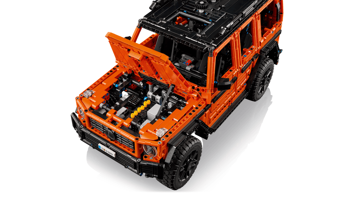 The Magnificent LEGO Technic Mercedes-Benz G 500 42177 Model | BrickmonVault - Image 2