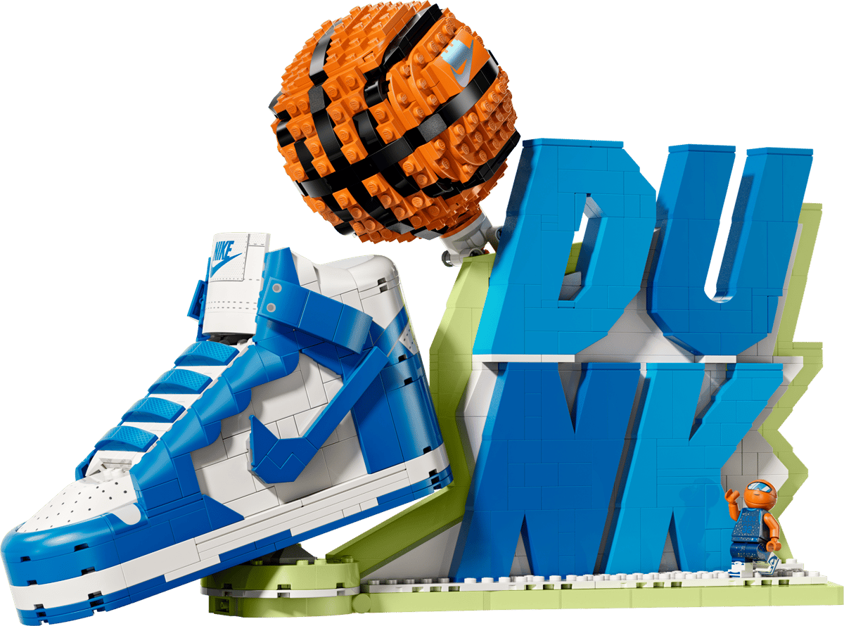 Hypebeast Sneaker Canopy protecting the blue and white LEGO Nike Dunk collaboration set
