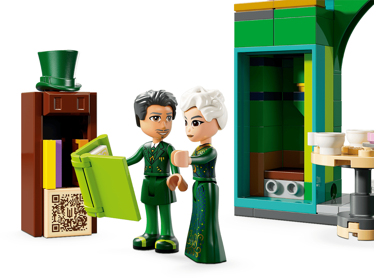 LEGO Wicked Welcome to Emerald City Display 75684 Set | BrickmonVault - Image 2