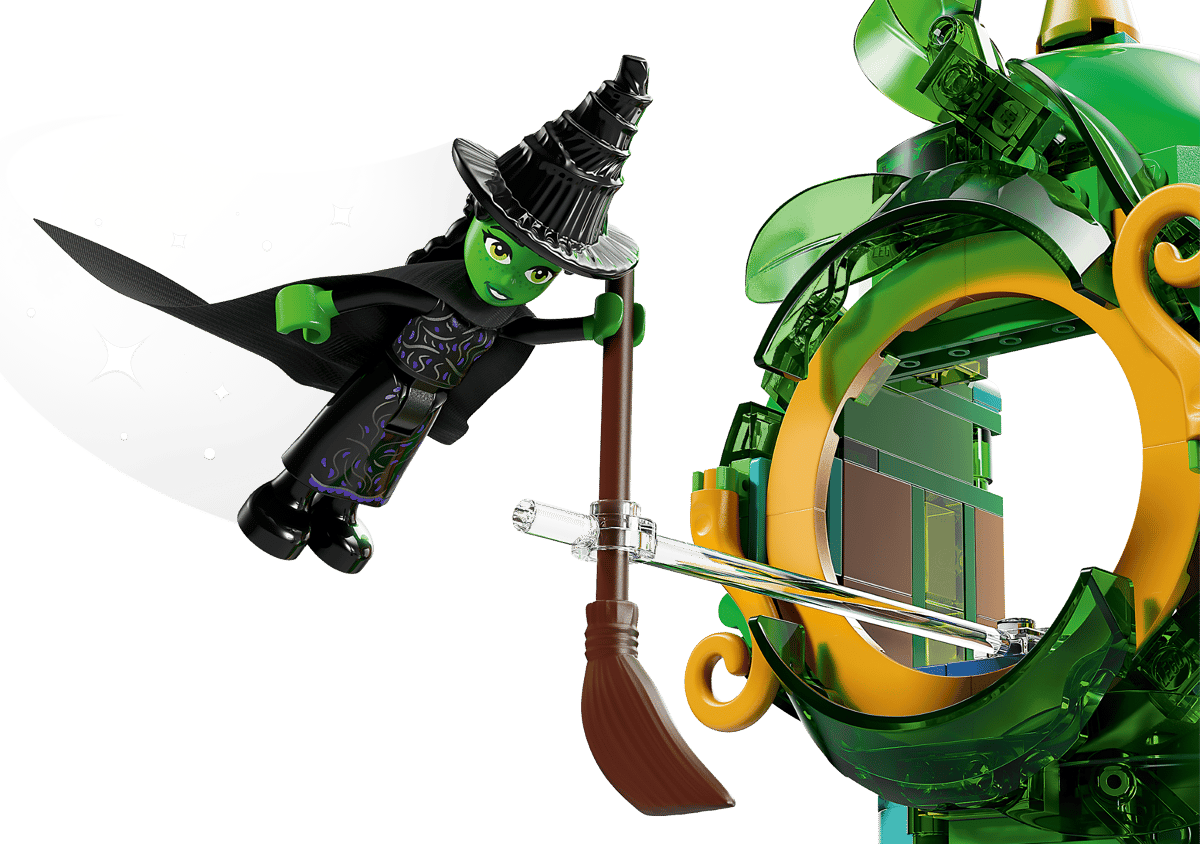 LEGO Wicked Welcome to Emerald City Display 75684 Set | BrickmonVault - Image 3