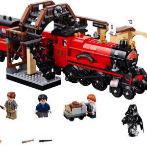 Alternative view of LEGO Harry Potter Hogwarts Express & Hogsmeade