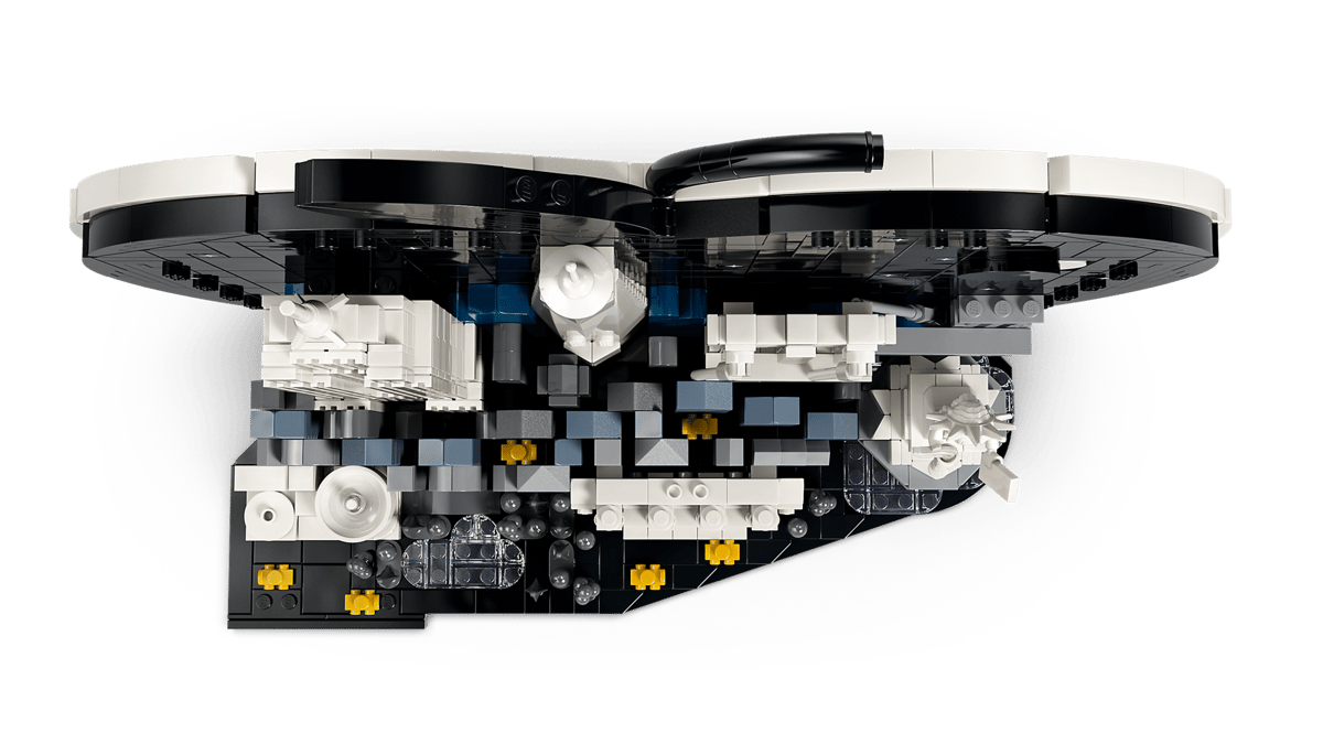 The Magnificent LEGO New York City The Big Apple Skyline Diorama | BrickmonVault - Image 3