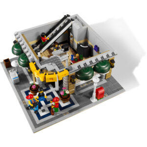 Alternative view of LEGO Grand Emporium (10211)